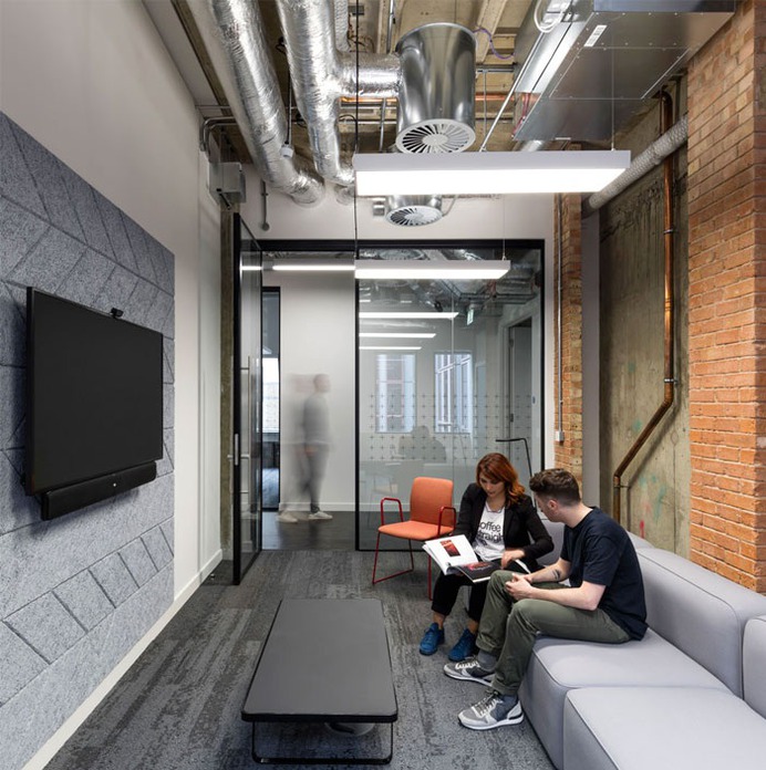 74 Office Decor Ideas – Make Your Workplace Fun, Productive & Creative - InteriorZine