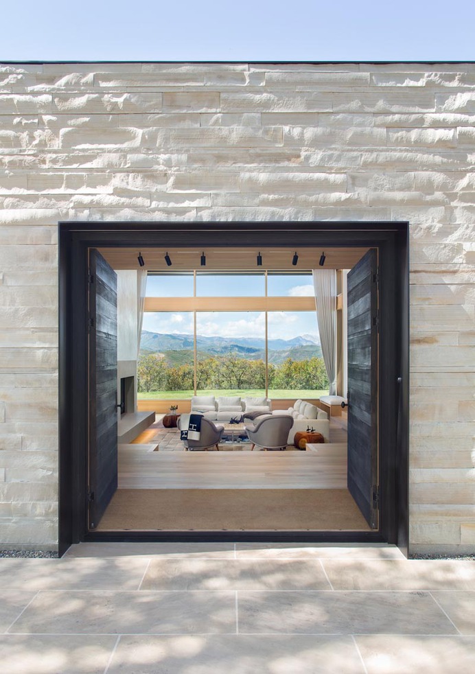 A Sunken Living Room Creates A Distinct Sense Of Place In This Colorado Home