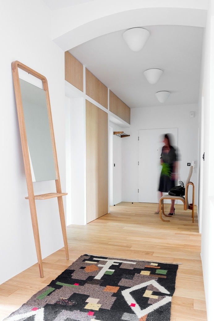 Tasteful Display of Contemporary Design in a Cozy Apartment in Szczecin, Poland 7