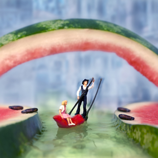 william-kass-3bis #photography #miniature world #scale #miniature #food #melon
