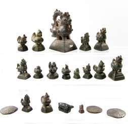 19 opium weights. BURMA, 18. / 19. Century