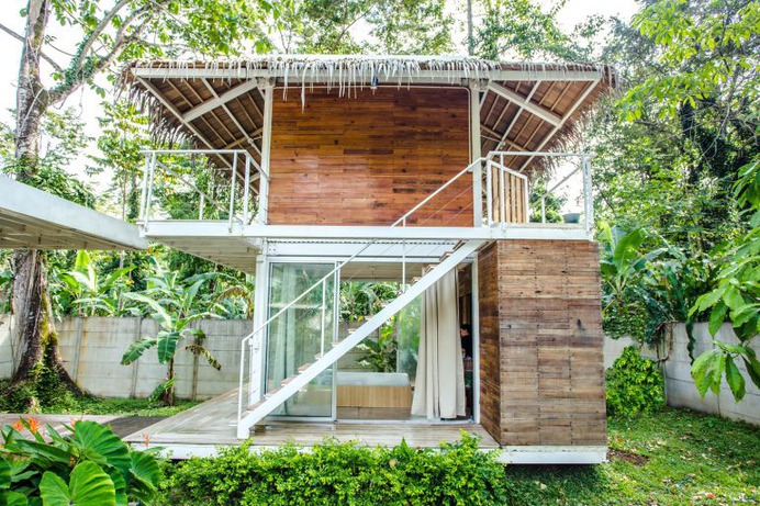 Green Corner House / Gussa
