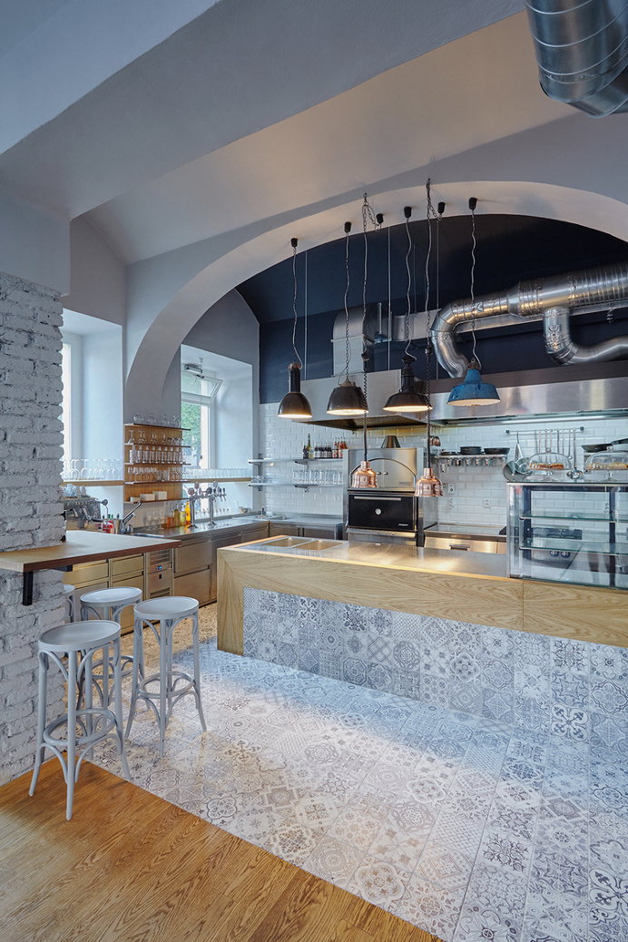 wonderfully intimate bistro