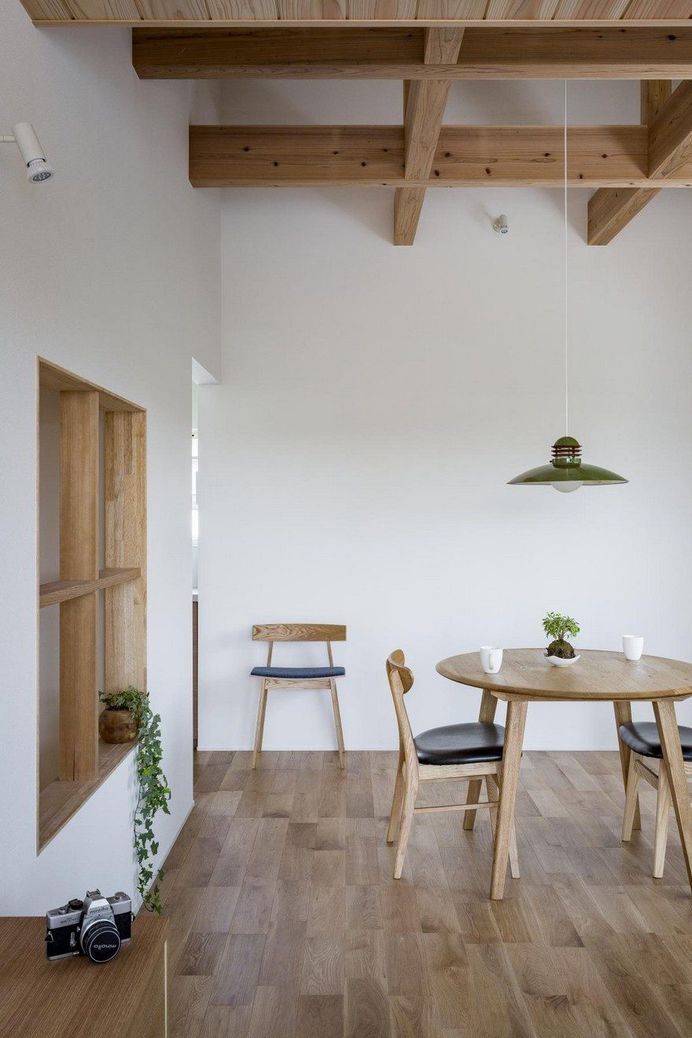 Box-Shaped Japanese Home with Warm Minimalist Interior Design 14