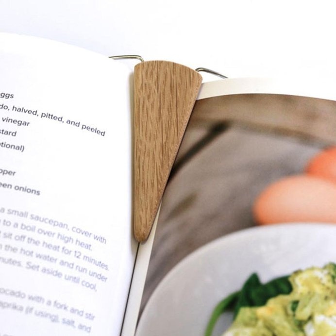 Read hands free with this unique Clip Bookmark. #modern #lifestyle #design #bookmark #clip #product #industrial #reading #style