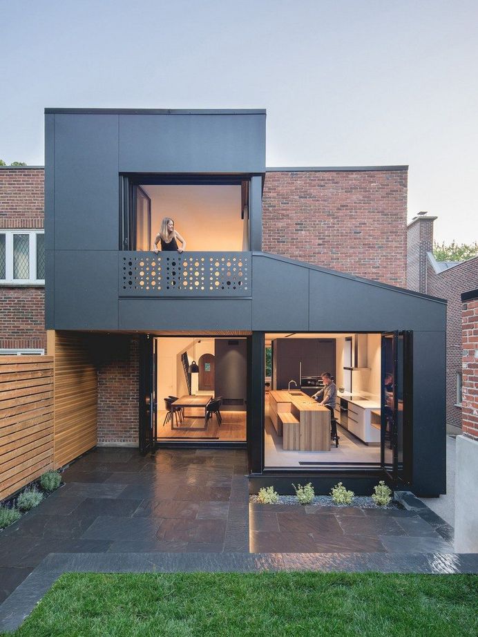 Black Box House in Montreal / Natalie Dionne Architecture