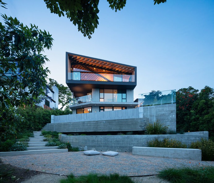 West Los Angeles Residence / Clive Wilkinson Architects