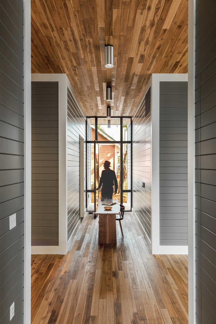 Austin Dogtrot House / Charles Di Piazza Architecture