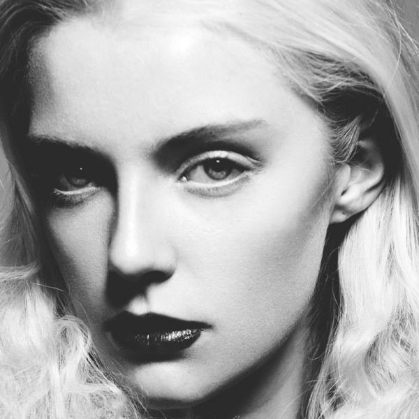 Jeanne Johnston model #model #woman #girl #photo #photography #fashion #beauty