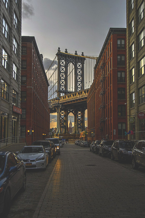 A building and a bridge by Filippo Bianchi