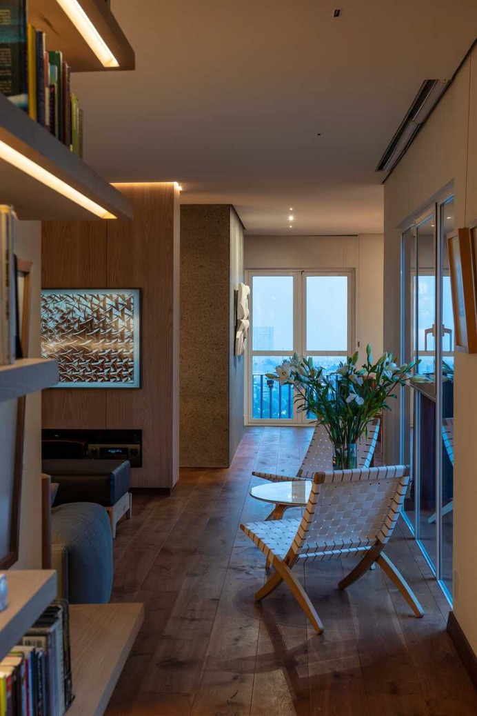 Antigua High-Rise Apartment in Mexico City / Alejandro de la Vega Zulueta
