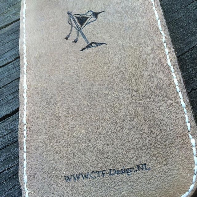 A #waste #piece of #leather and a #friend who was in need of a #telephone #case. It brought me to this #marketing #product