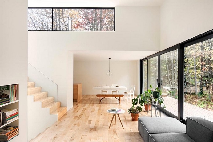 Maison Terrebonne – Transformation of a 90's Bungalow / La Shed Architecture