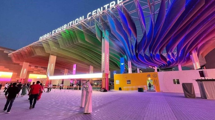 Petone firm Kaynemaile made the canopy Expo 2020 Dubai made from polycarbonate architectural mesh.