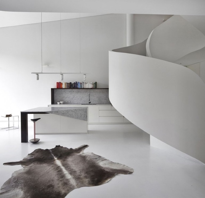 Dramatic Loft Apartment with Curvalicious White Interior