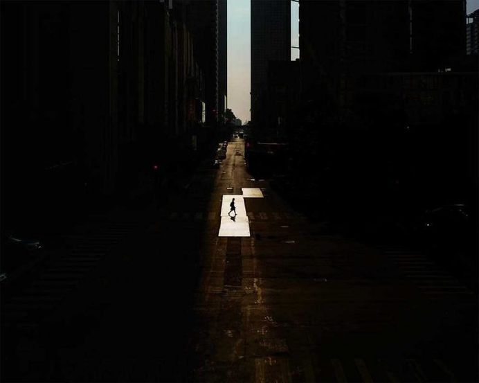 Narrative and Cinematic Street Photography by Oli Kellett