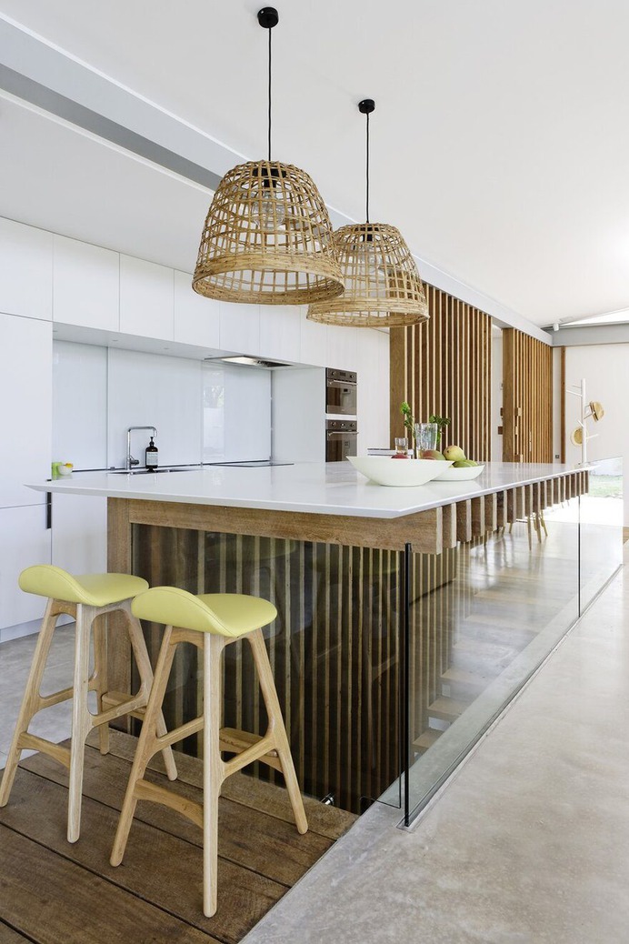 A Casual Holiday Home Along the Australian Coast: Avoca Weekender