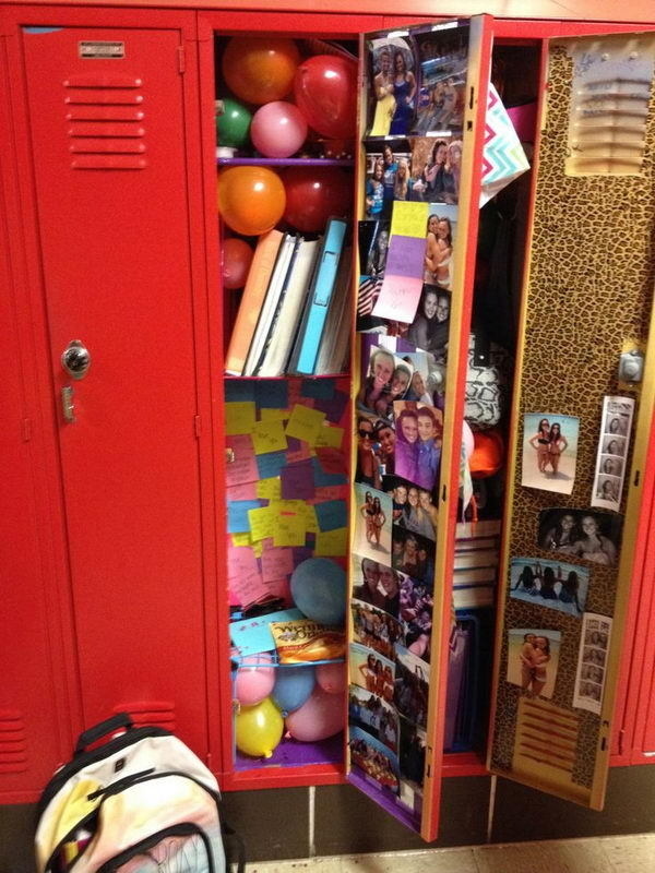 Balloons and Post-its in Locker #design #makeup #decor #locker #decoration