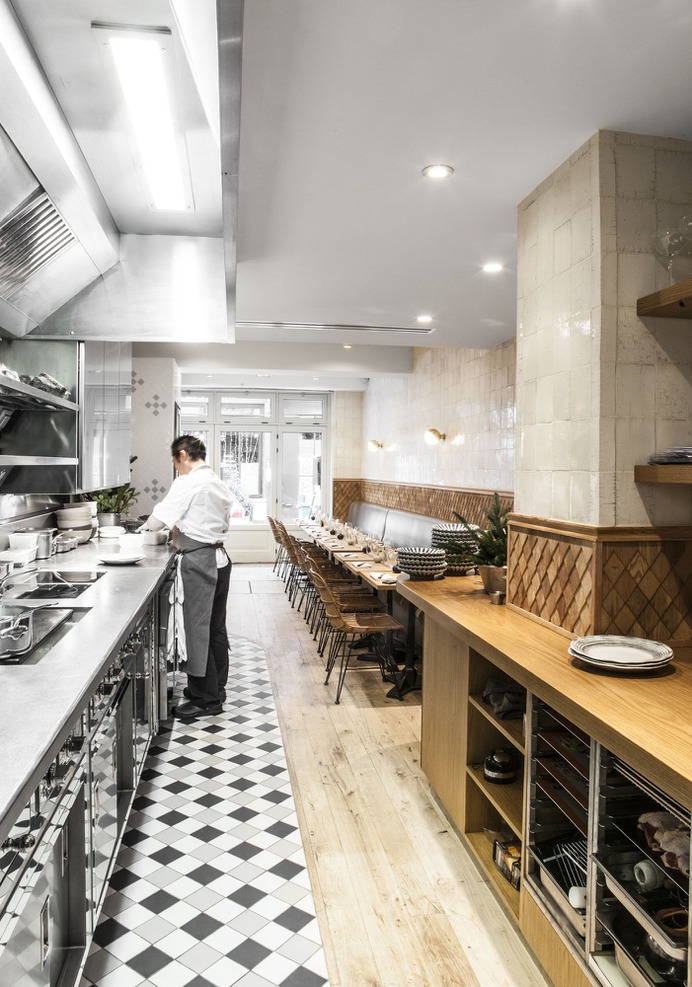 Fashion's Favorite Restaurant in Paris: Clover on the Left Bank - Remodelista
