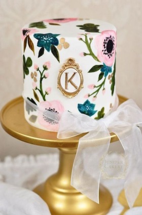 Cake Ideas for Intimate Destination Weddings That Are Fire - floral cakes