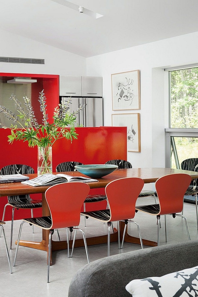 Maine Contemporary Retreat in a Scenic Cove Surrounding by a Dense Forest 8