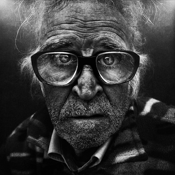 Lee Jeffries Photography – Fubiz™ #glasses #homeless