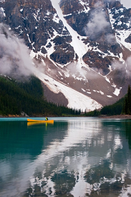 Moraine Lake. Alberta, Canada