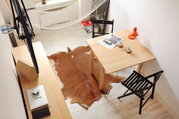 MINIMAL HOME FITS EVERYTHING YOU NEED IN 140 SQUARE FEET