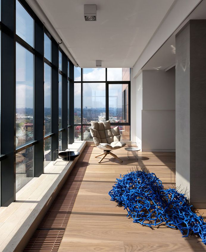 Extra Large Modern Apartment For a Young Family - InteriorZine