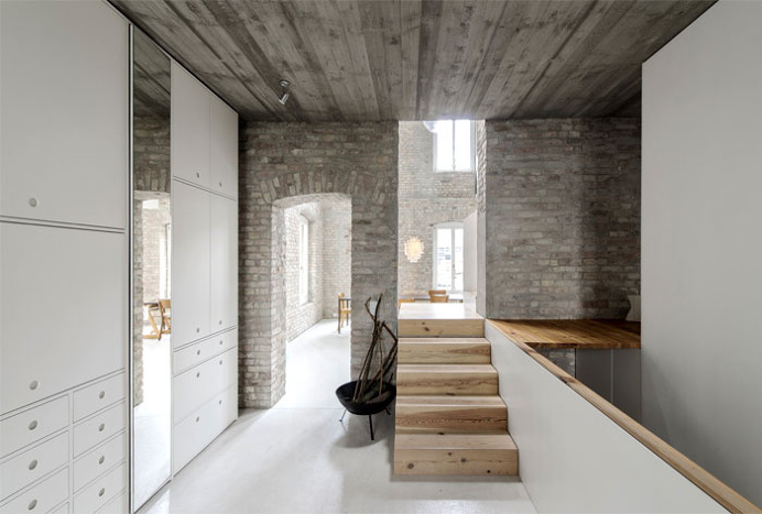 An Old Building Renovation by asdfg Architekten