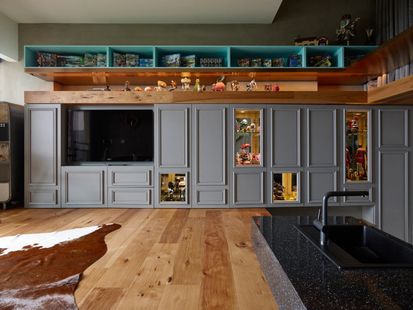 A TAIPEI HOUSE DESIGNED FOR TOY BUILDING AND COLLECTIONS