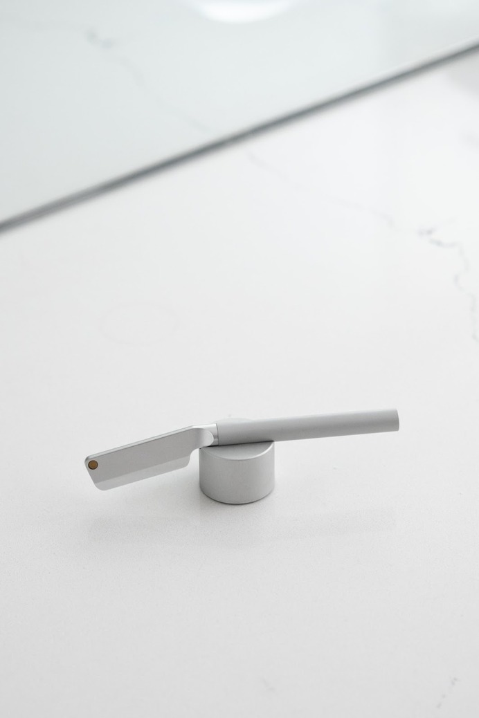 Angle Razor Review — Shaving never looked so good. minimalgoods