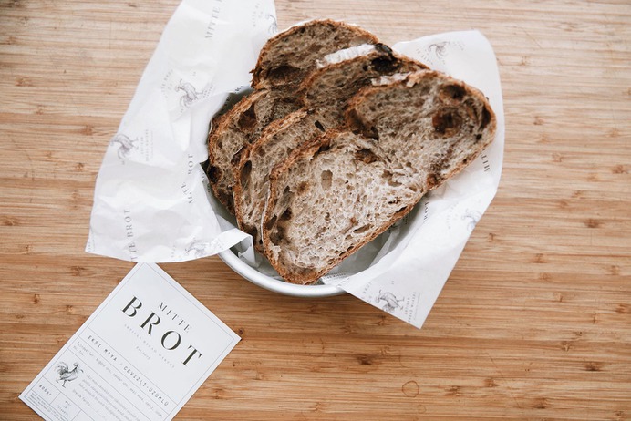 Mitte Brot Artisan Bread - Mindsparkle Mag Studio Born designed Mitte Brot – a boutique bakery, which produces daily fresh-from-the-oven artisan sourdough breads. Their breads are crafted using only natural and locally sourced goods from various regions in Turkey. #logo #packaging #identity #branding #design #color #photography #graphic #design #gallery #blog #project #mindsparkle #mag #beautiful #portfolio #designer