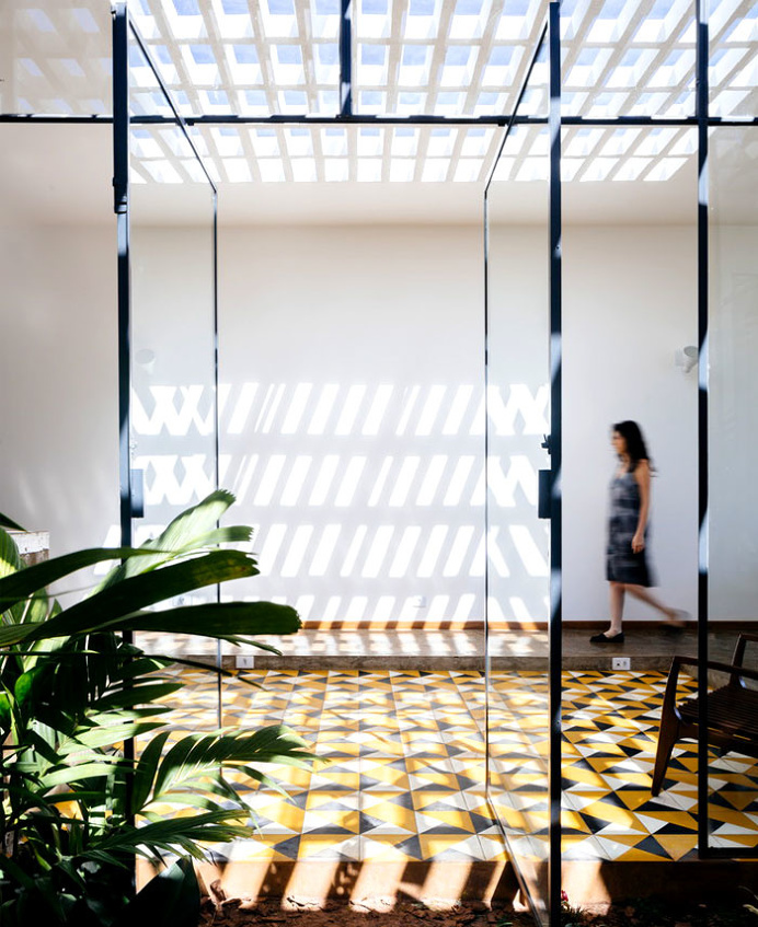 An Open Plan Brazilian House Shows Beautiful Tiles Cladding - InteriorZine #architecture #house #home #decor #interior
