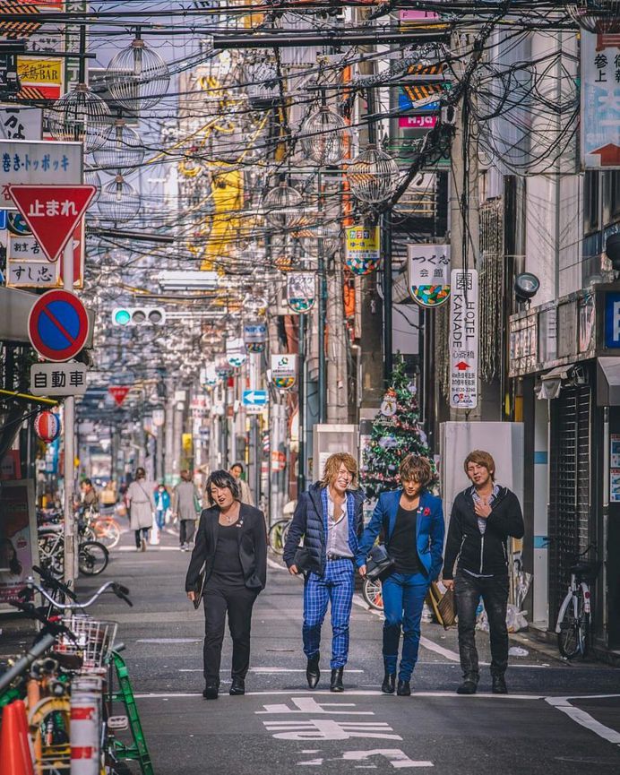 Playful and Modern Street Photography by Takeshi Hayakawa