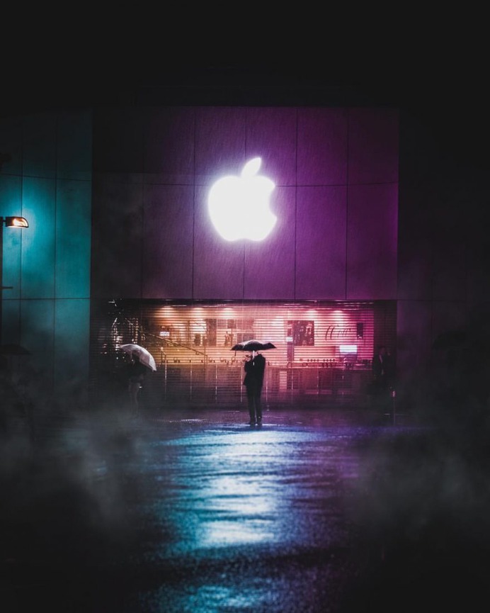 Cyberpunk and Cinematic Urban Photos in Japan by Omi Kim