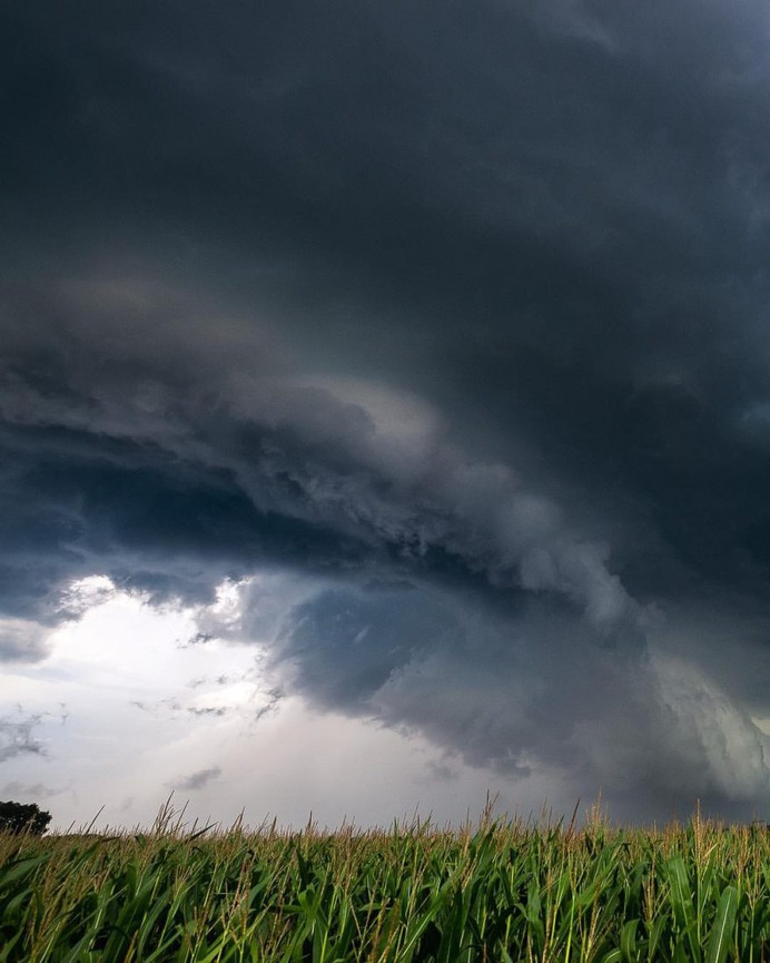 Spectacular Weather and Storm Photography by Jonas Piontek