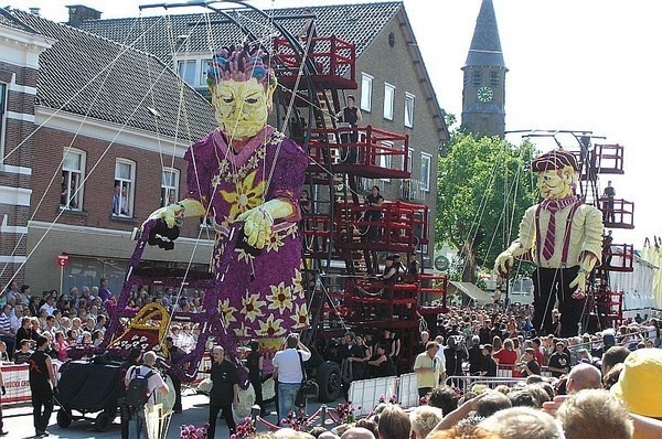 2012 Parade of flowers in Holland #sculpture #of #art #flowers #parade