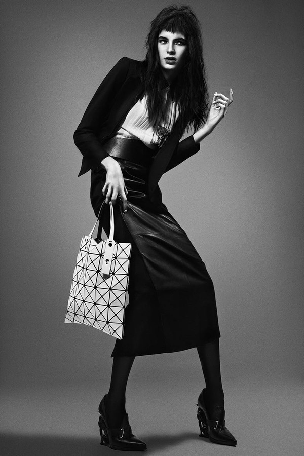 Nouk Torsing by Djamel Boucly in 'Fierce Creature' for FGR (2) #fashion #woman #black