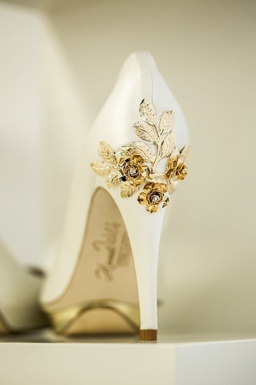 Everything That Sparkles #white #shoe #heels #gold #flower #high