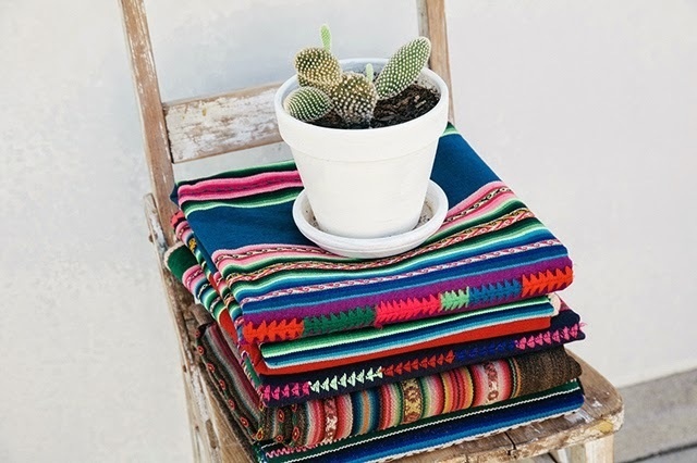 DAYDREAM LILY: THE LITTLE THINGS // PAMPA #wood #rug #pattern