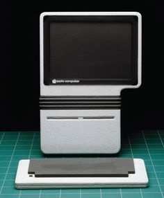 Apple's lost future: phone, tablet, and laptop prototypes of the '80s