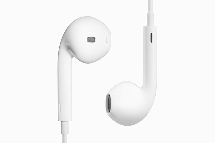 PRODUCT I - Nicholas Alan Cope Photography (10) #apple #nicholas #cope #earphones #product #minimal #alan