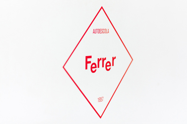 Autoescola Ferrer #ferrer #bisgrafic #autoescola #logo #typo