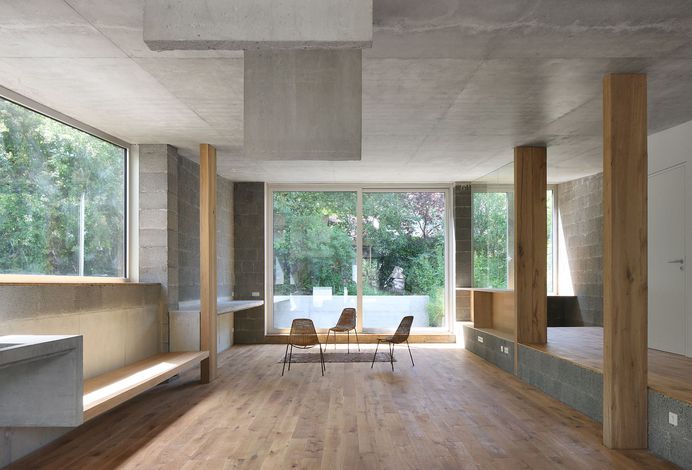Haus Grau by AMUNT