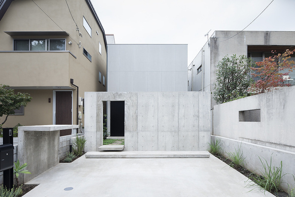 House in Daizawa by Nobuo Araki #modern #design #minimalism #minimal #leibal #minimalist