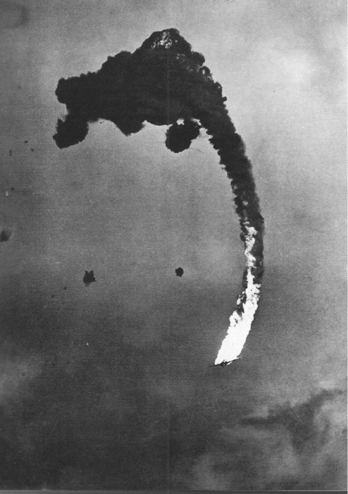 YIMMY'S YAYO™ #white #black #monochrome #plane #fire #and