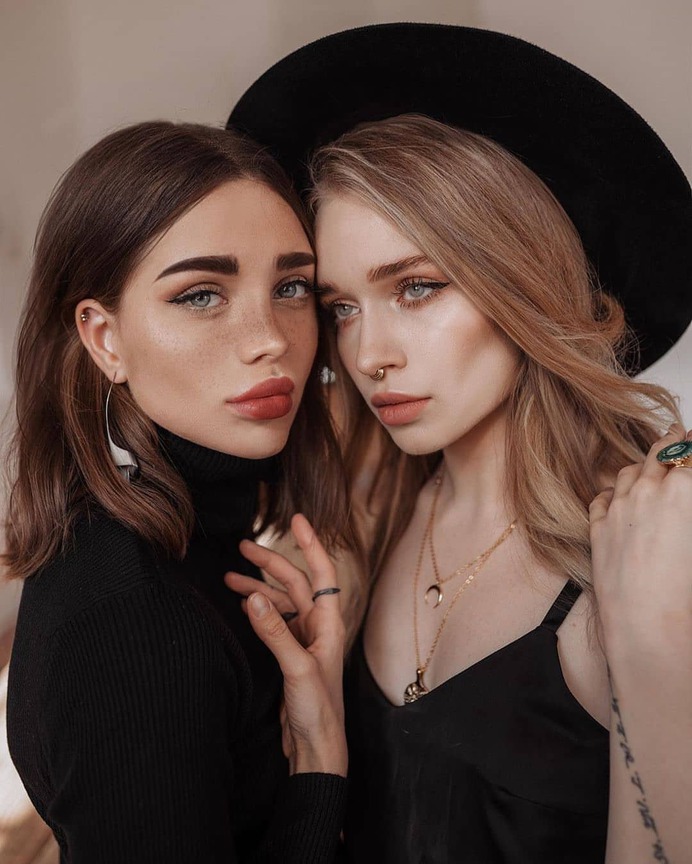 📸Photographer: Alena Andryushenko @helena132 🎀Models: Albera @albertaberlin Ksenia Rain @septembrenell 📌Follow: @portraitistnet 🔖Tag: #portraitistnet (at Moscow, Russia) https://www.instagram.com/p/ByaRZLApURC/?igshid=4mzjlxty4nlg