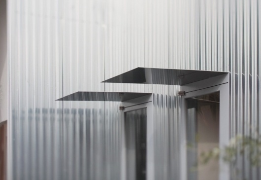 1308589705-mcnw007-1000x690.jpg (JPEG Image, 1000 × 690 pixels) #doors #metal #architecture #facades