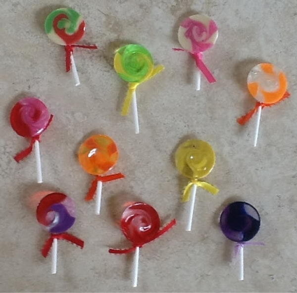 30+ Cool Girl Scout SWAPS Ideas #scout #girl #friend #gift #ideas